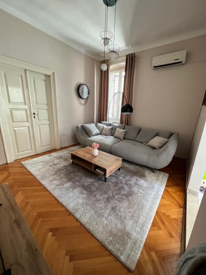 Apartman Sandra Pula Exterior foto