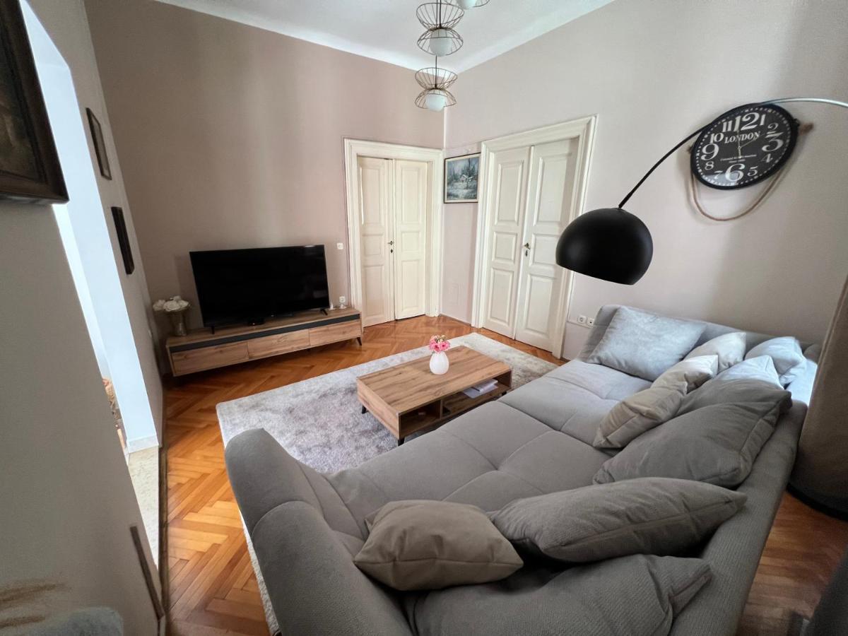 Apartman Sandra Pula Exterior foto
